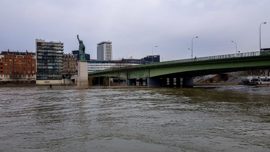 PARIS_300.jpg